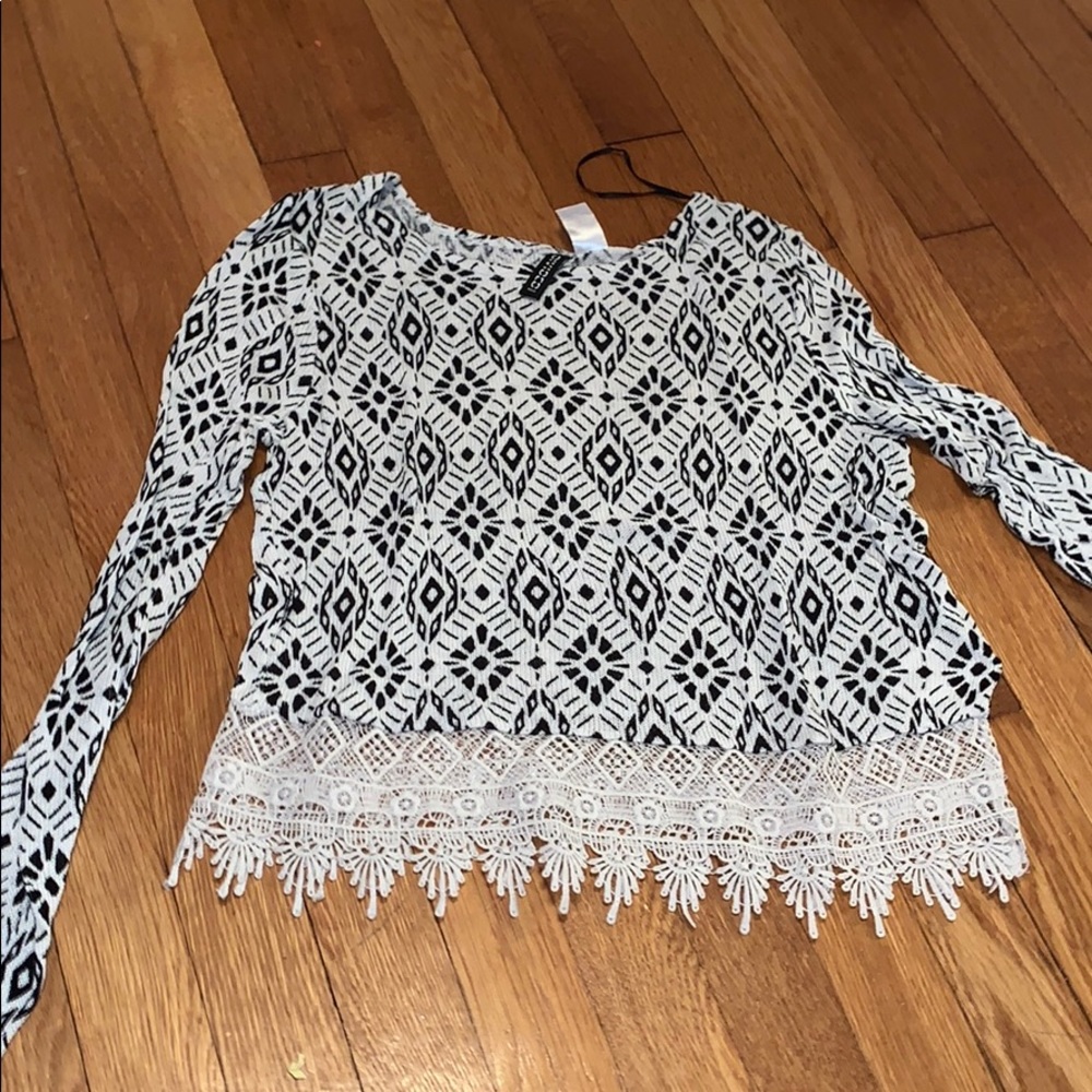 Black and white top